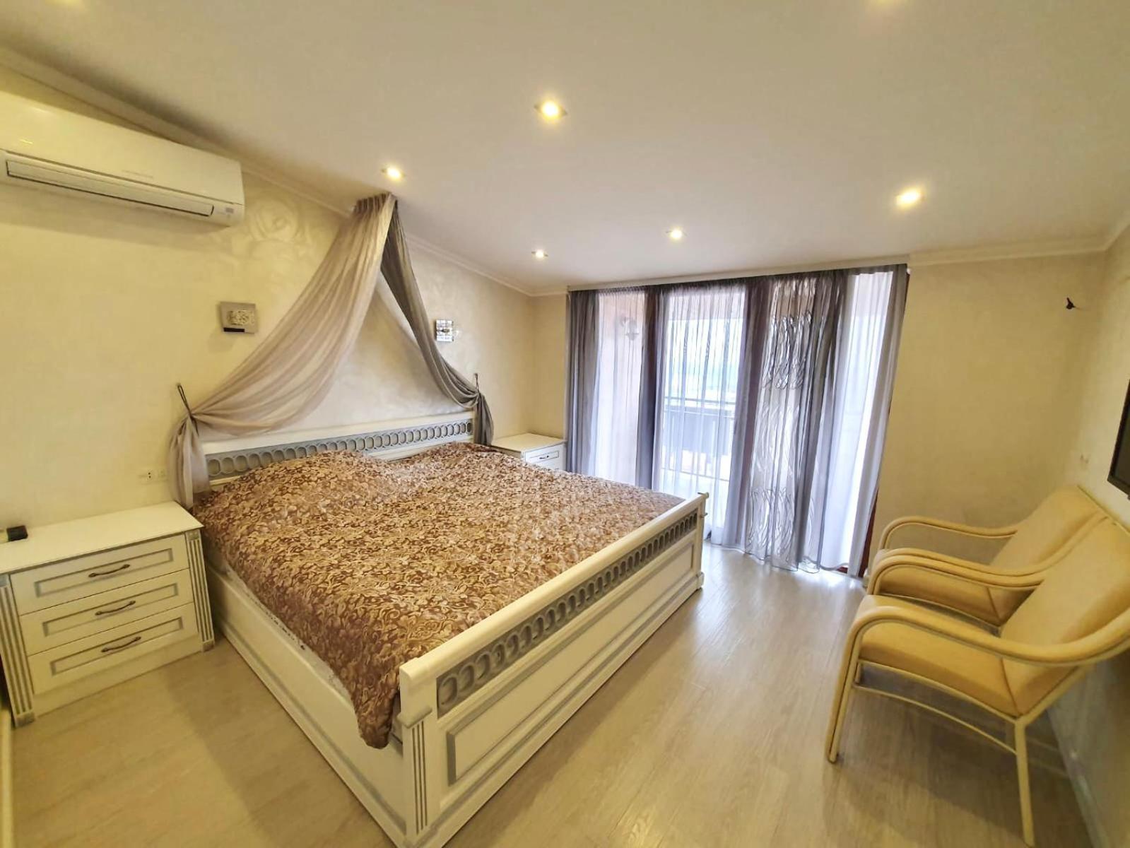 Роскошная Двухуровневая Квартира Luxurious Duplex Apartment Erevan Esterno foto