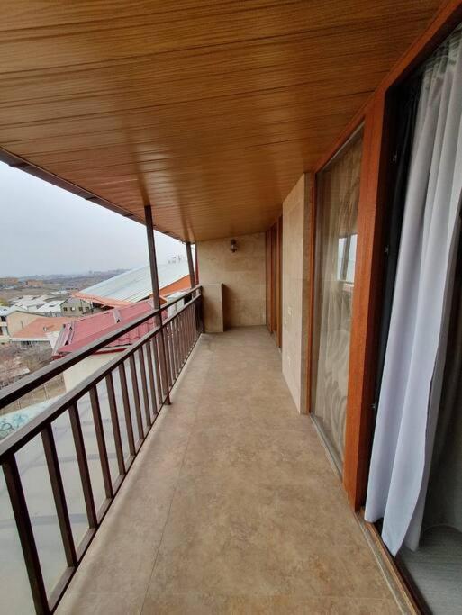 Роскошная Двухуровневая Квартира Luxurious Duplex Apartment Erevan Esterno foto